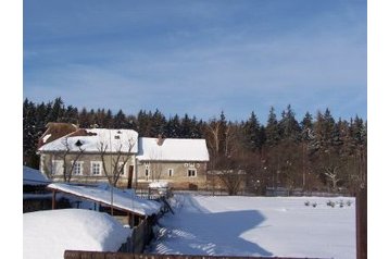 Cehia Privát Volárna, Exteriorul